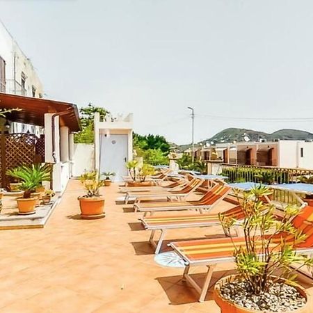 Casa Vacanza Artemis Липари Экстерьер фото