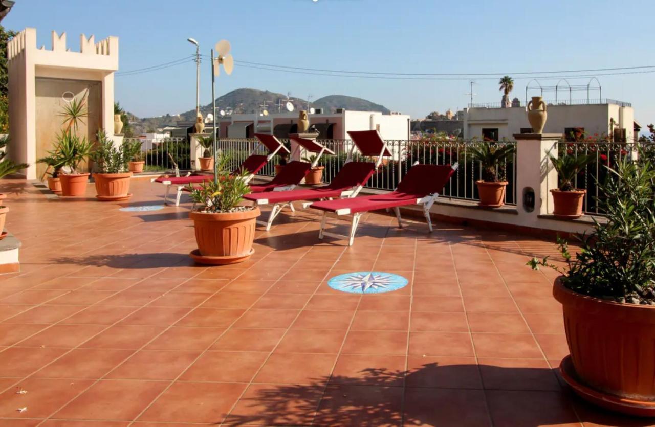 Casa Vacanza Artemis Липари Экстерьер фото