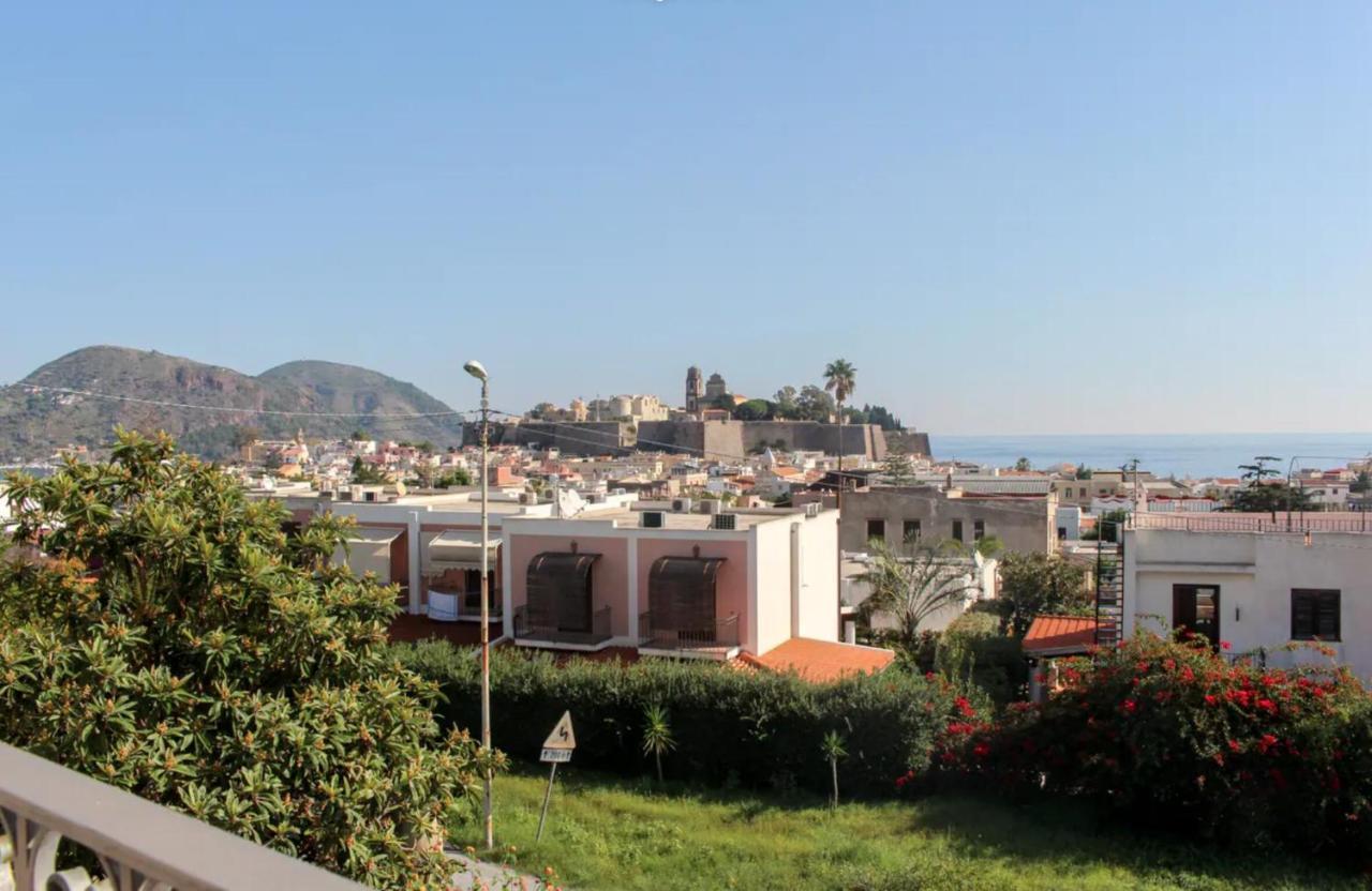 Casa Vacanza Artemis Липари Экстерьер фото