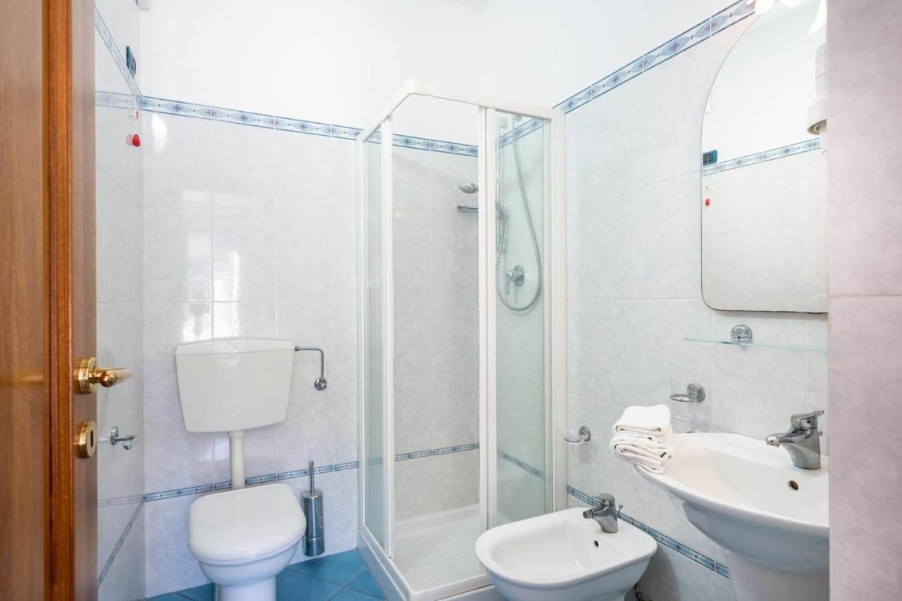 Casa Vacanza Artemis Липари Экстерьер фото