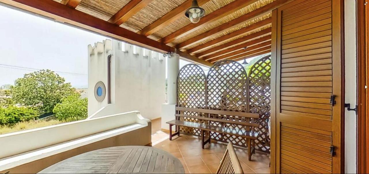 Casa Vacanza Artemis Липари Экстерьер фото