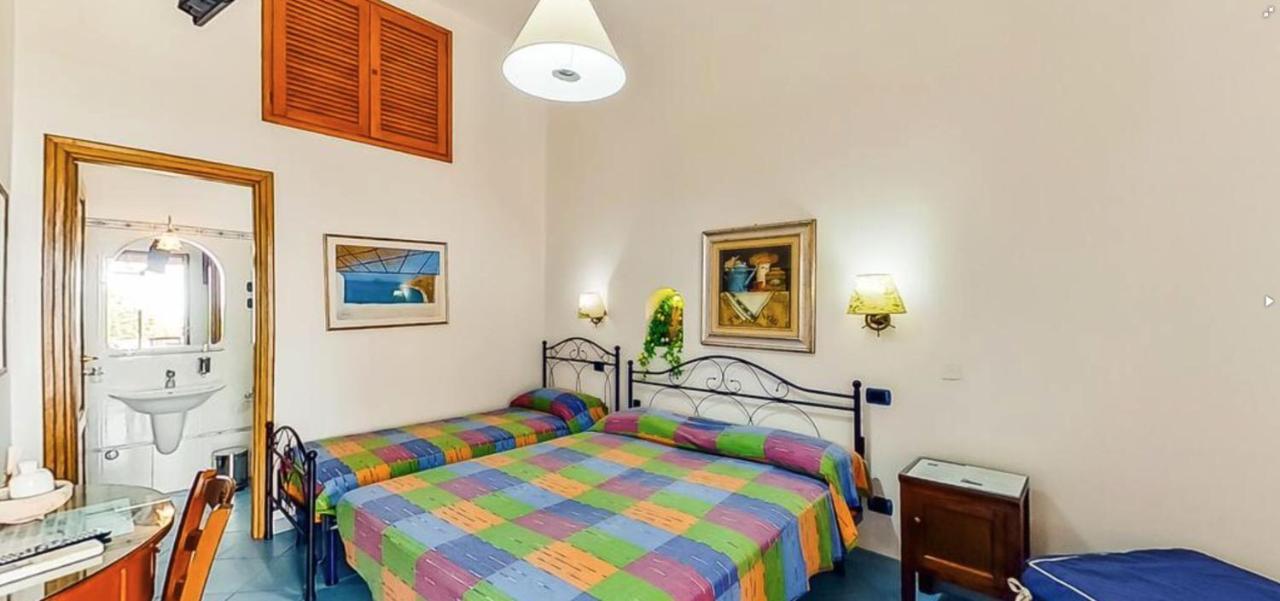 Casa Vacanza Artemis Липари Экстерьер фото